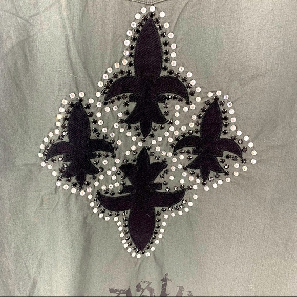 Roar Graphic/ Embroidered Longsleeve Shirt‎ - Picture 3 of 5